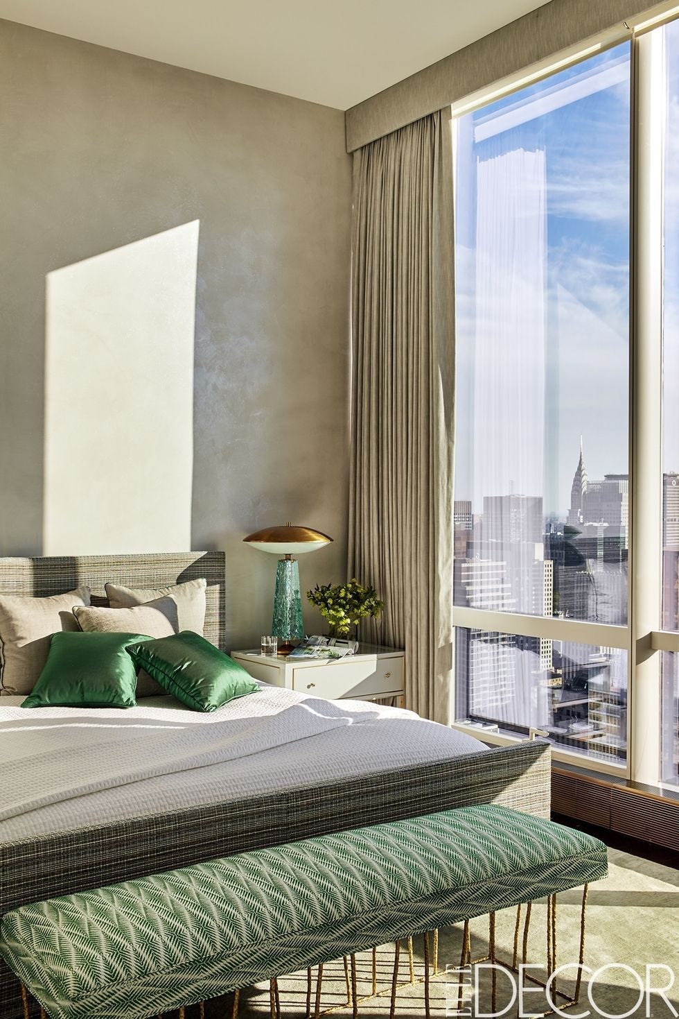 30 Impossibly Chic Olive Green Paint Color & Decor Ideas