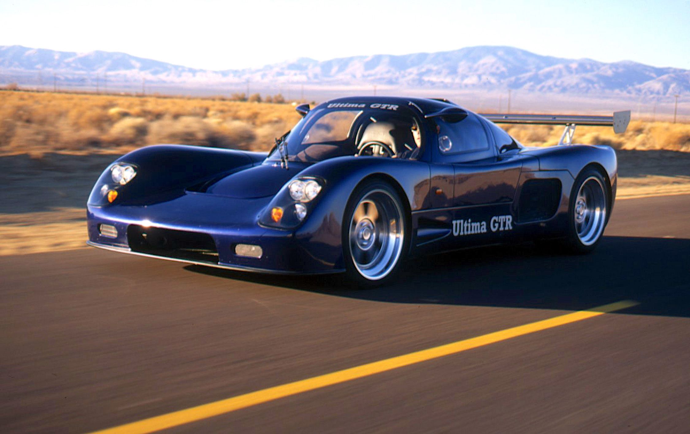 2000 Ultima GTR: Absolute Madness