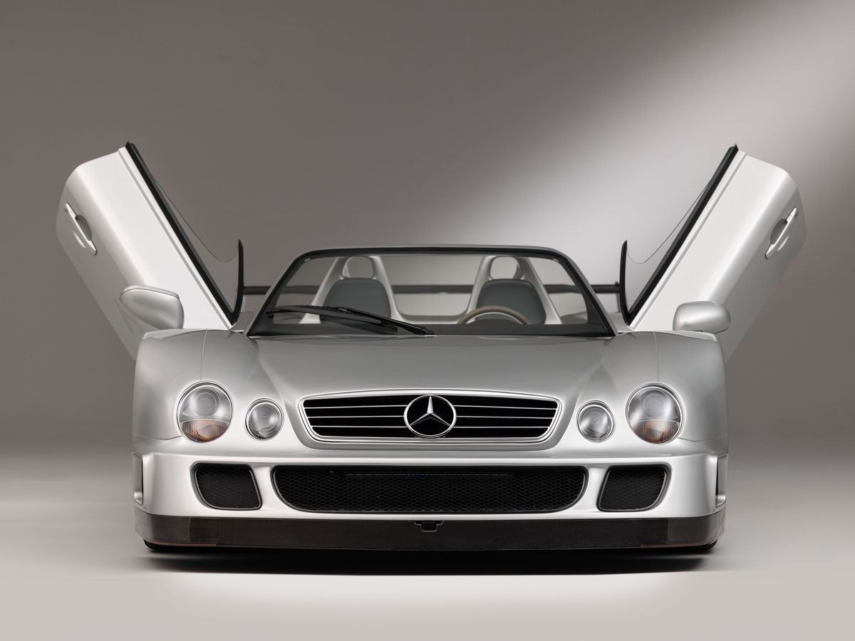 Este Mercedes-Benz CLK GTR es un sueño de los tiempos del GT1