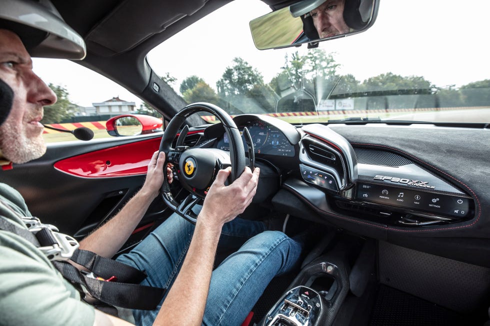 2024 ferrari sf90 xx stradale