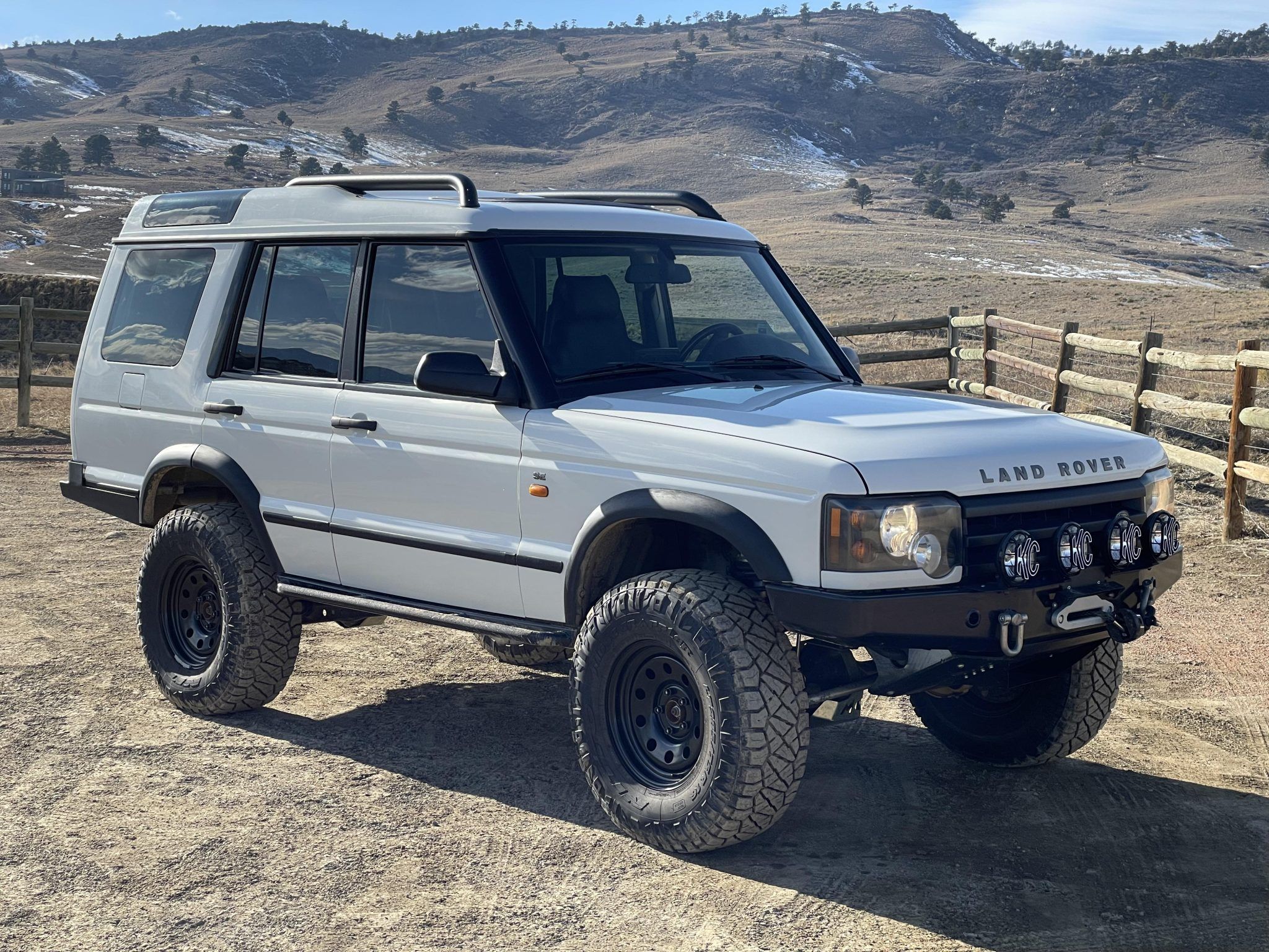 kaart haakje Defilé 2004 Land Rover Discovery II With GM V-8 Is Our BaT Auction Pick