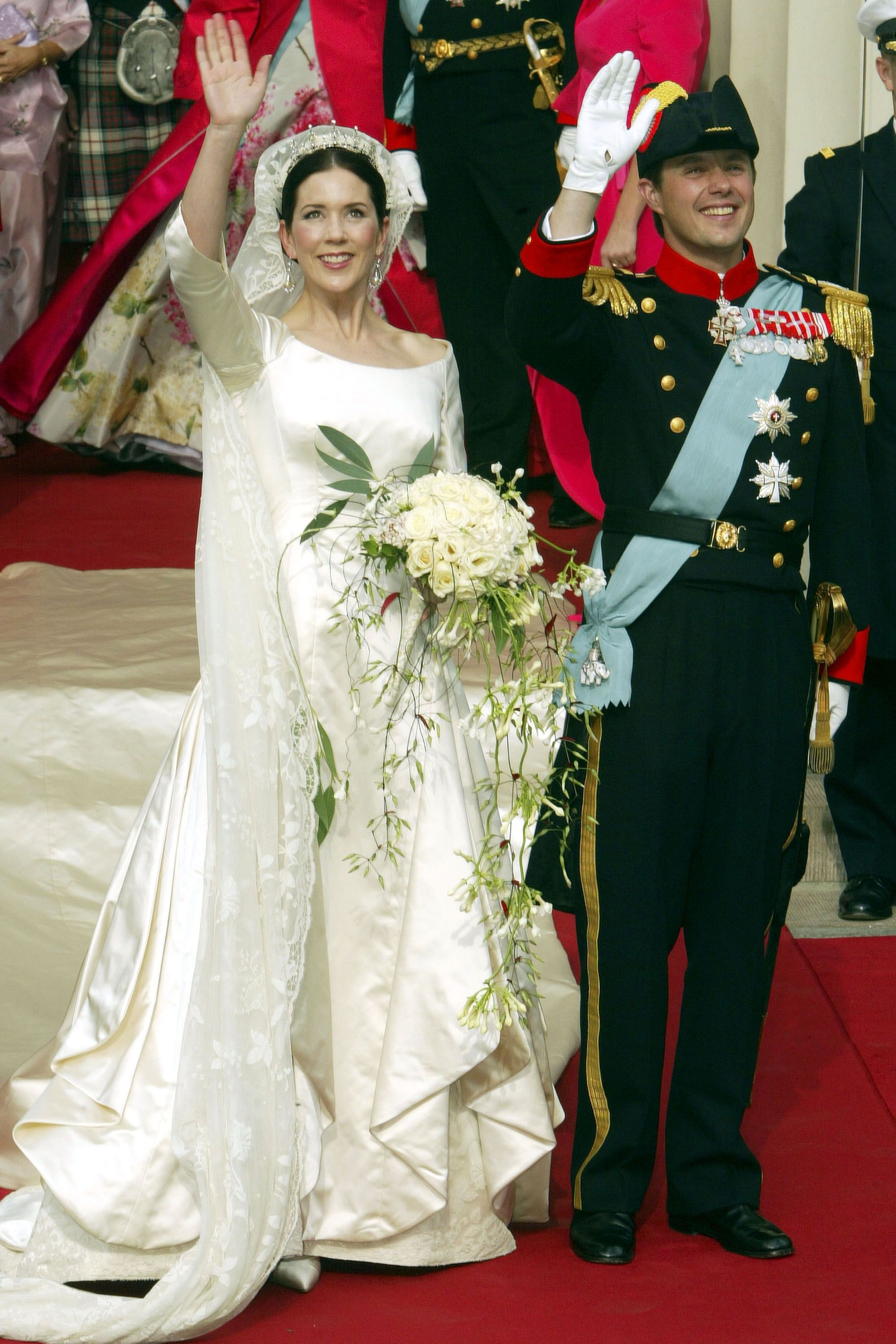 Crown princess mary wedding dress best sale