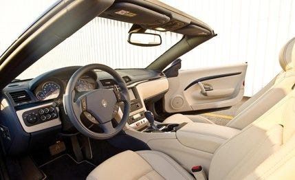 2011 maserati granturismo convertible interior