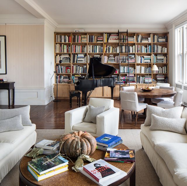 Photographer Annie Leibovitz Listed Her Picture-Perfect Duplex