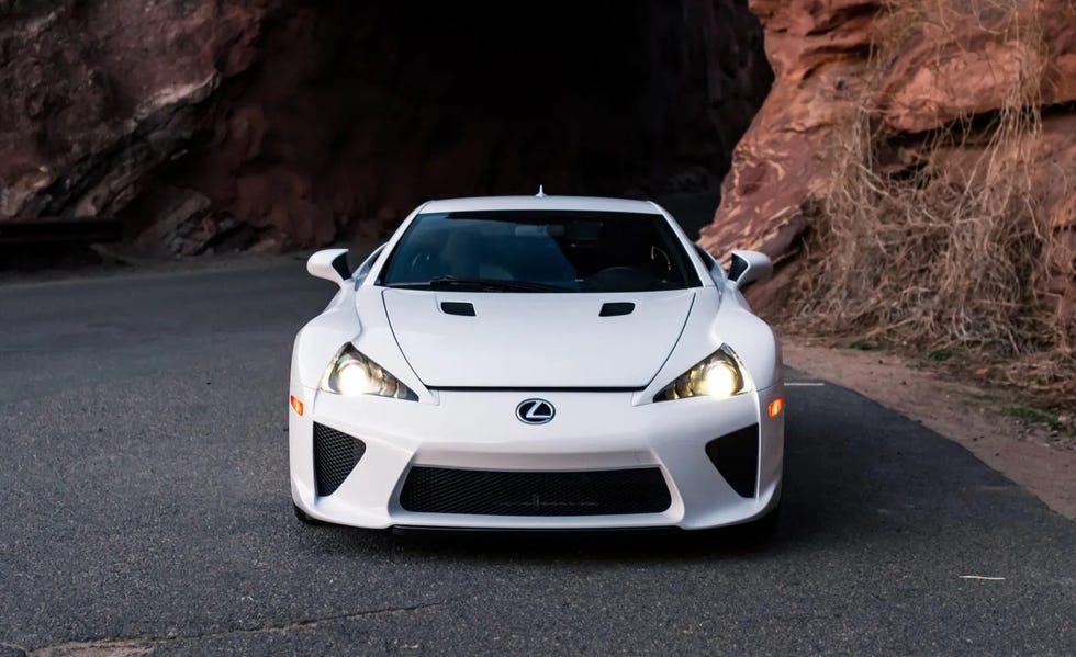 2012-lexus-lfa-lfa-red-rocks-17-44365-6633f0e27f63c.jpeg