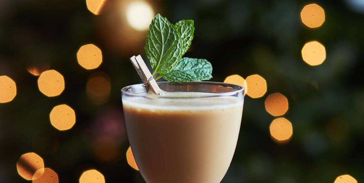 These Christmas Martini Ideas Will Help Make the Season Bright