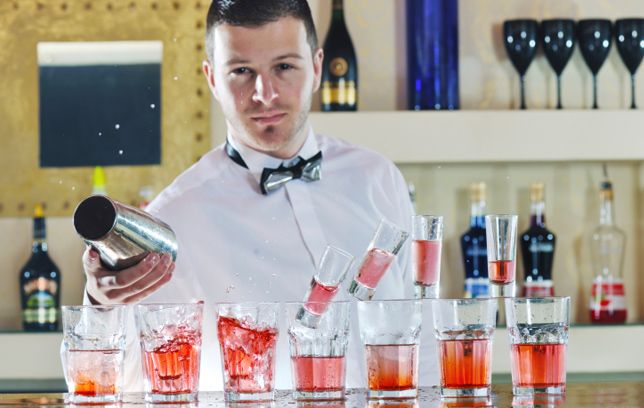 3 Bartenders Reveal the Dirtiest Secrets about Their Job
