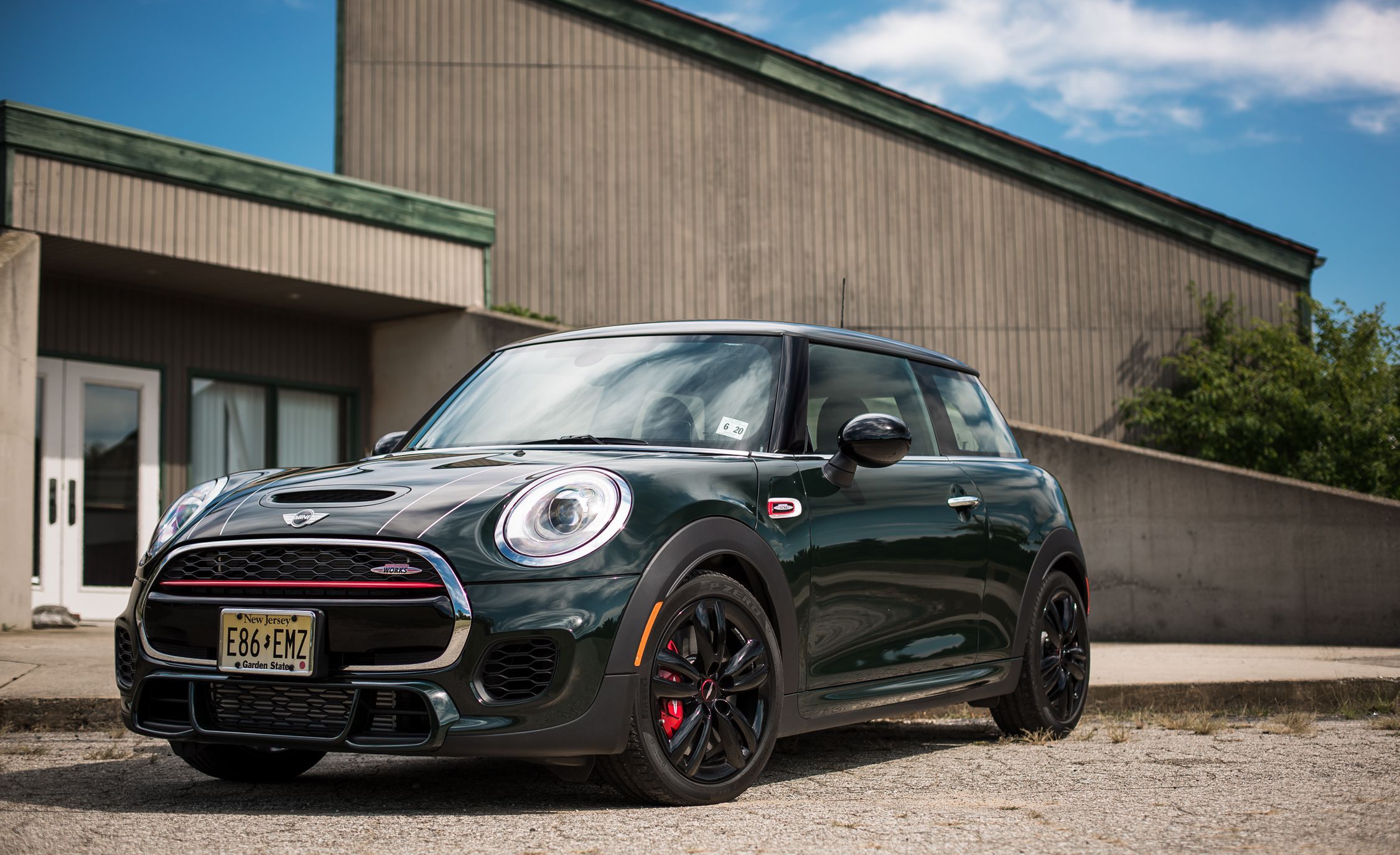 2019 Mini Cooper Clubman / S Review, Pricing, and Specs