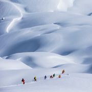 Snow, Geological phenomenon, Winter, Sky, Glacial landform, Recreation, Slope, Skiing, Winter sport, Ski mountaineering, 