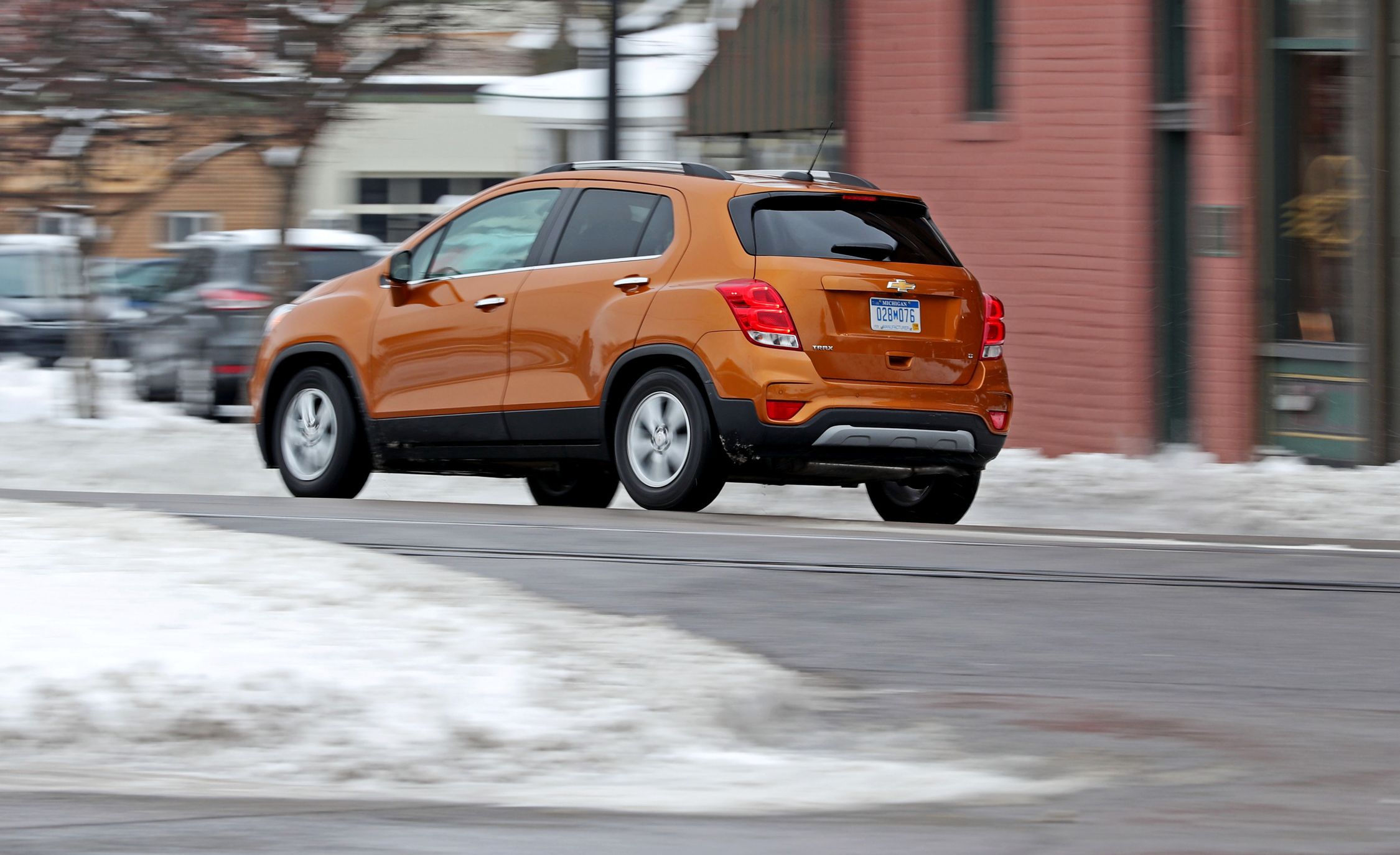 2017 Chevrolet Trax Review, Pricing, and Specs