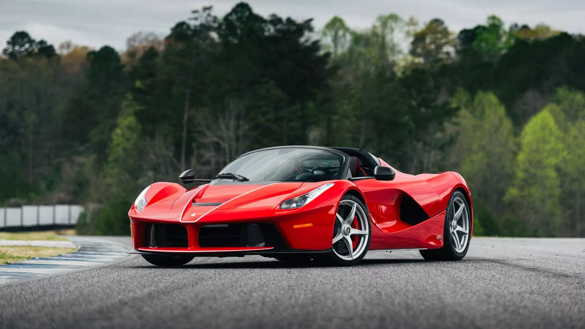 $5.36 Million LaFerrari the Most Expensive Car Sold on Internet