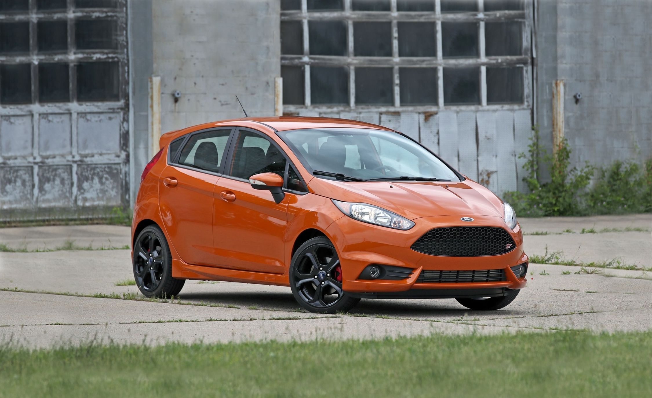 Ford Fiesta ST Features and Specs