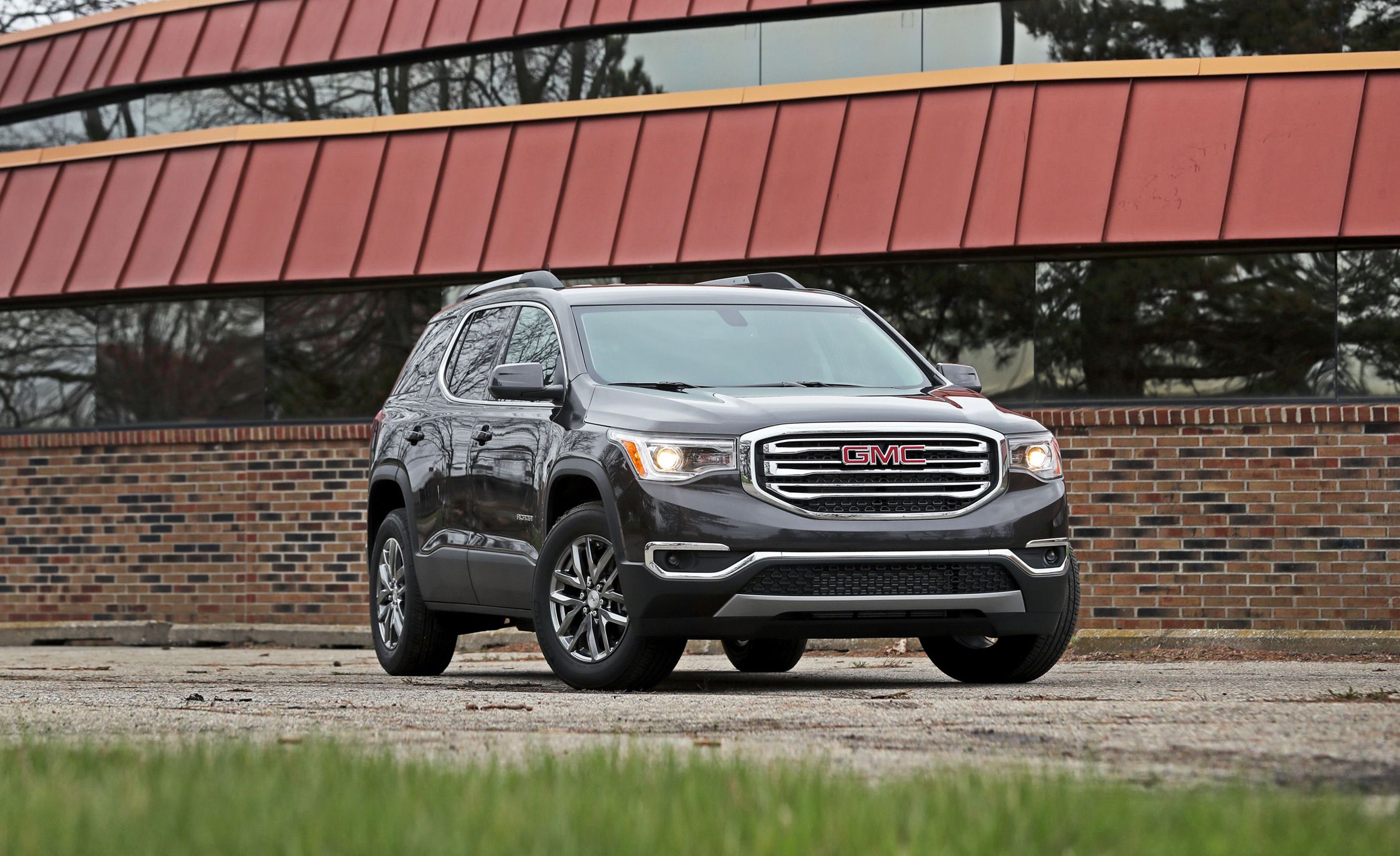 2018 GMC Acadia Review, Pricing, and Specs