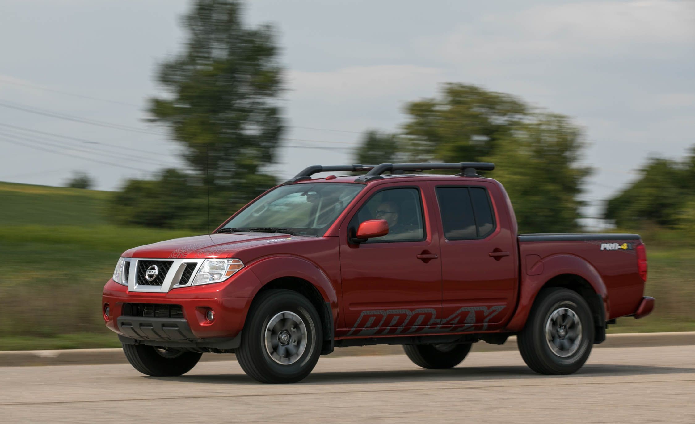 Nissan Frontier Reviews | Nissan Frontier Price, Photos, and Specs | Car and Driver