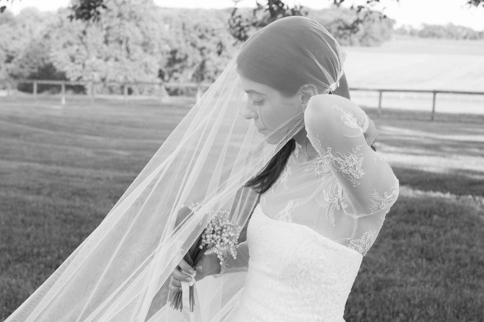 Bridal veil, Veil, Bridal accessory, Photograph, Hair, White, Bride, Wedding dress, Dress, Headpiece, 
