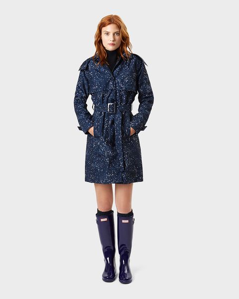 Clothing, Coat, Outerwear, Overcoat, Sleeve, Trench coat, Fashion, Parka, Electric blue, Footwear, 