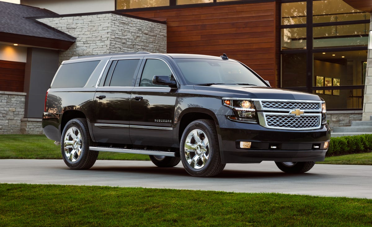 2018 Chevrolet Suburban Review, Pricing, and Specs