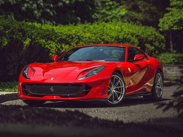 2018 ferrari 812 superfast front