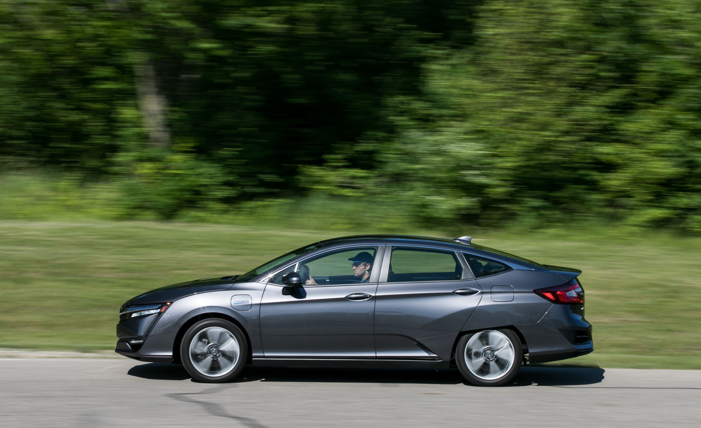 2019 Honda Clarity Reviews Price Photos And Specs 2019 Honda Clarity Reviews Price Photos And Specs Car Driver