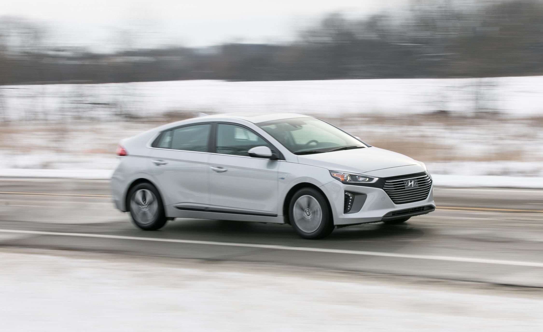 2019 Hyundai Ioniq Review, Pricing, and Specs