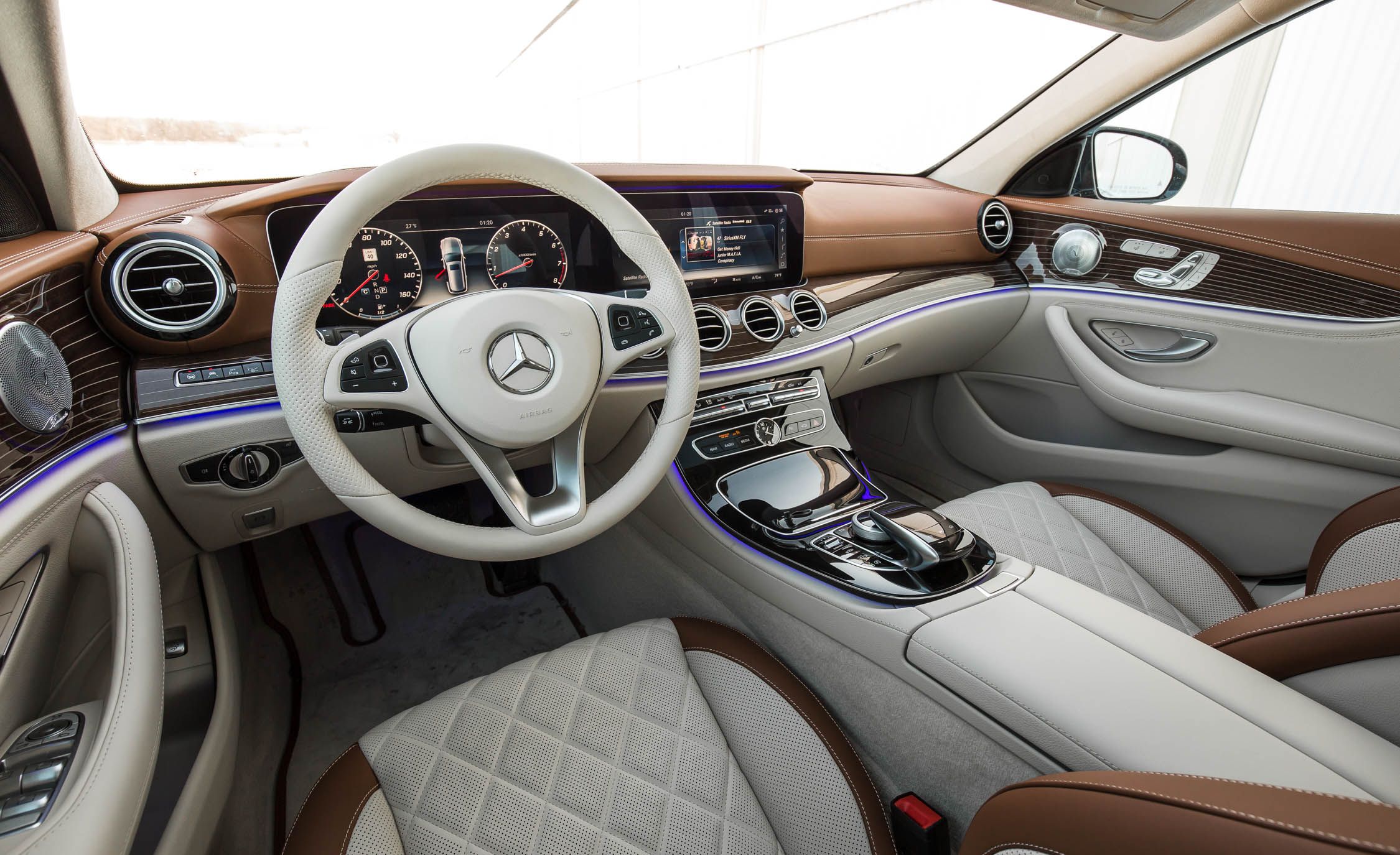 Mercedes-Benz E-Class: Shifting to transmission position D Mercedes-Benz E-Class: Shifting to transmission position D