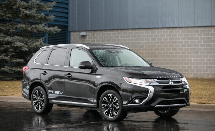 2018 Mitsubishi Outlander | Powertrain and Charging Review | Car and Driver