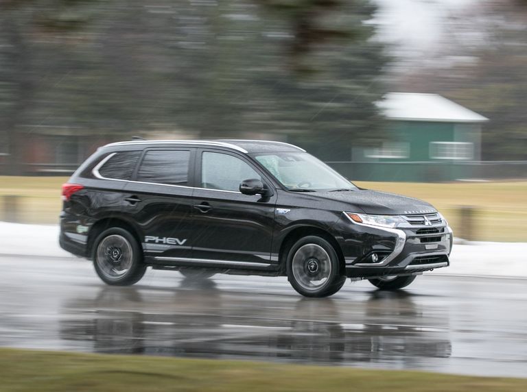 Review: 2020 Mitsubishi Outlander PHEV is great  to a point