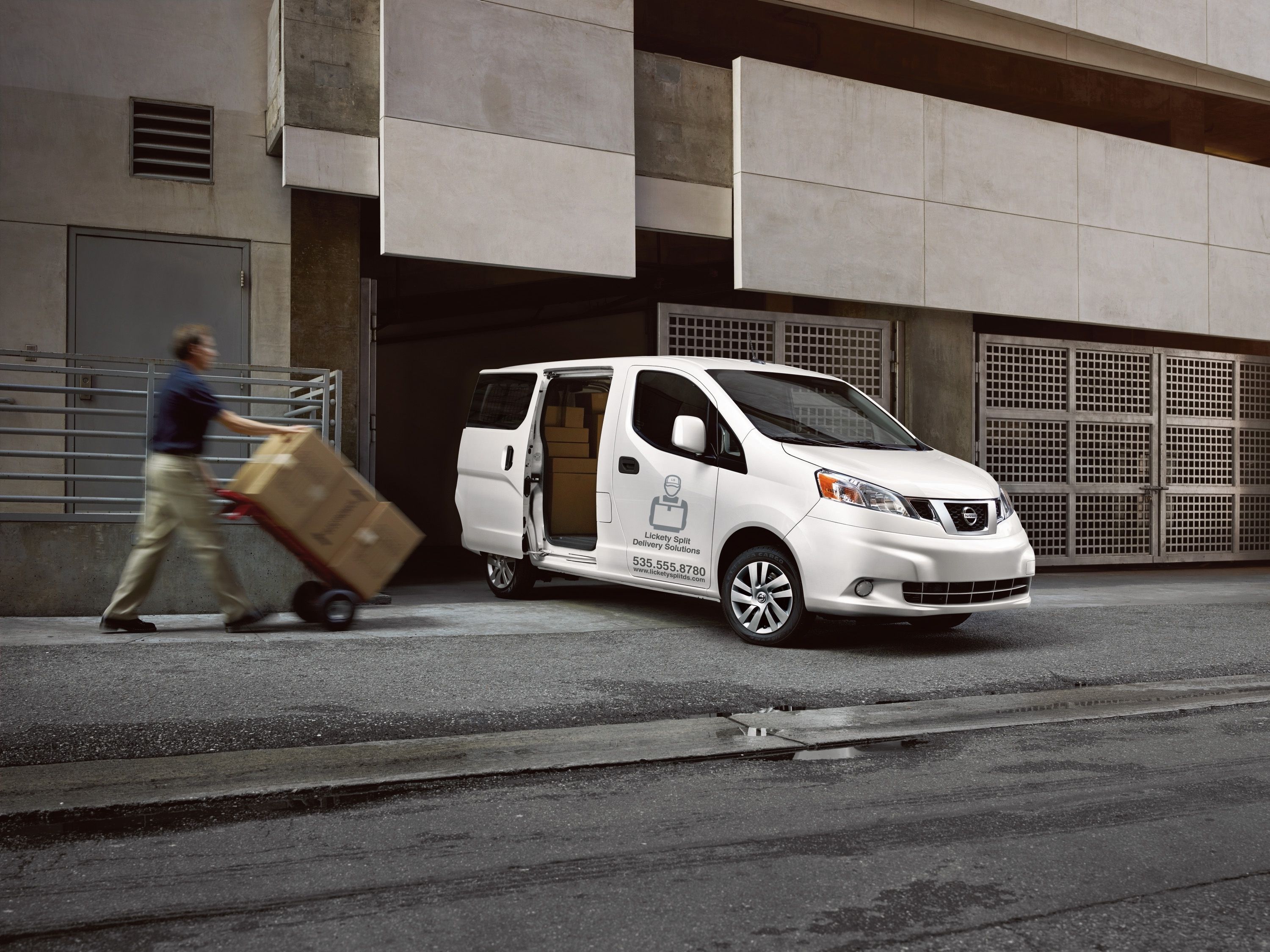 Nissan store vans 2018