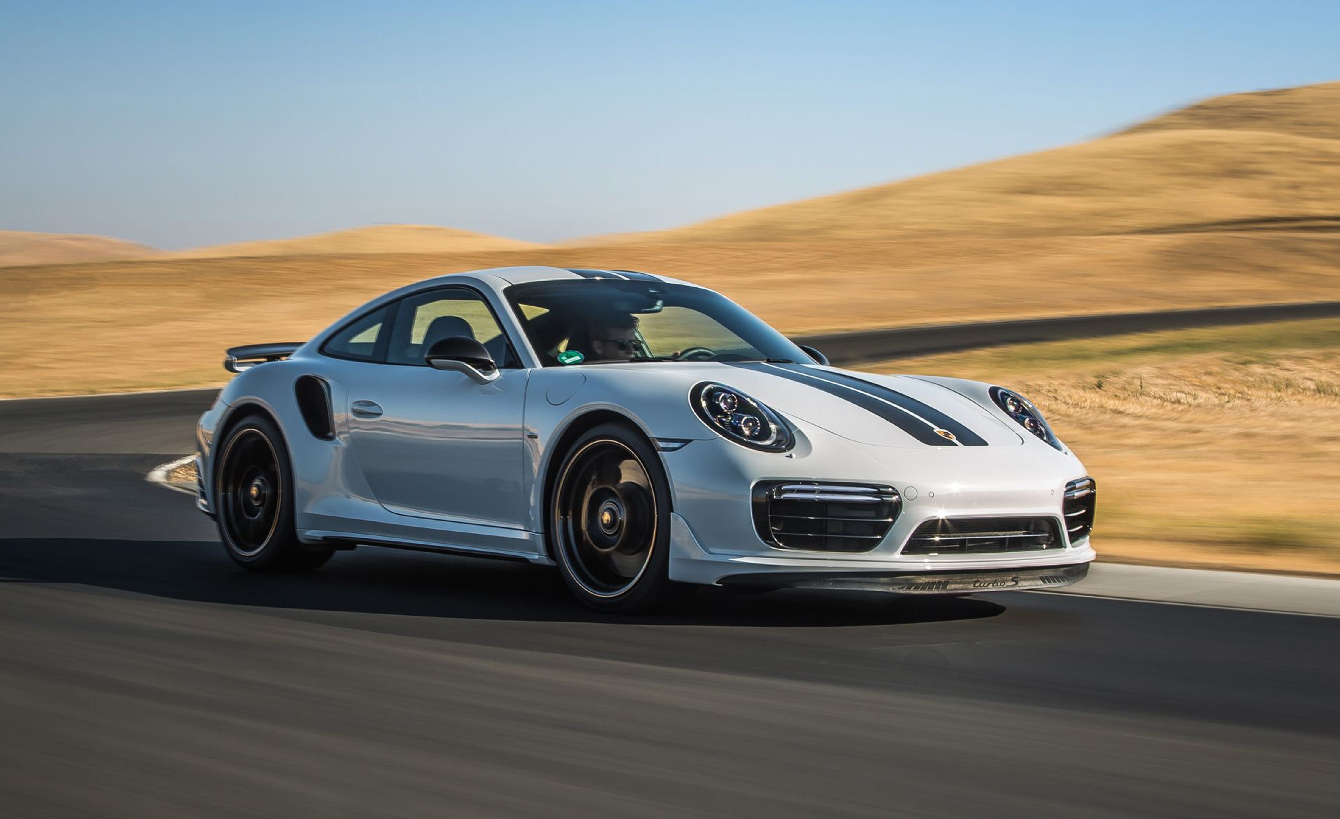 Porsche 911 Turbo S 2024
