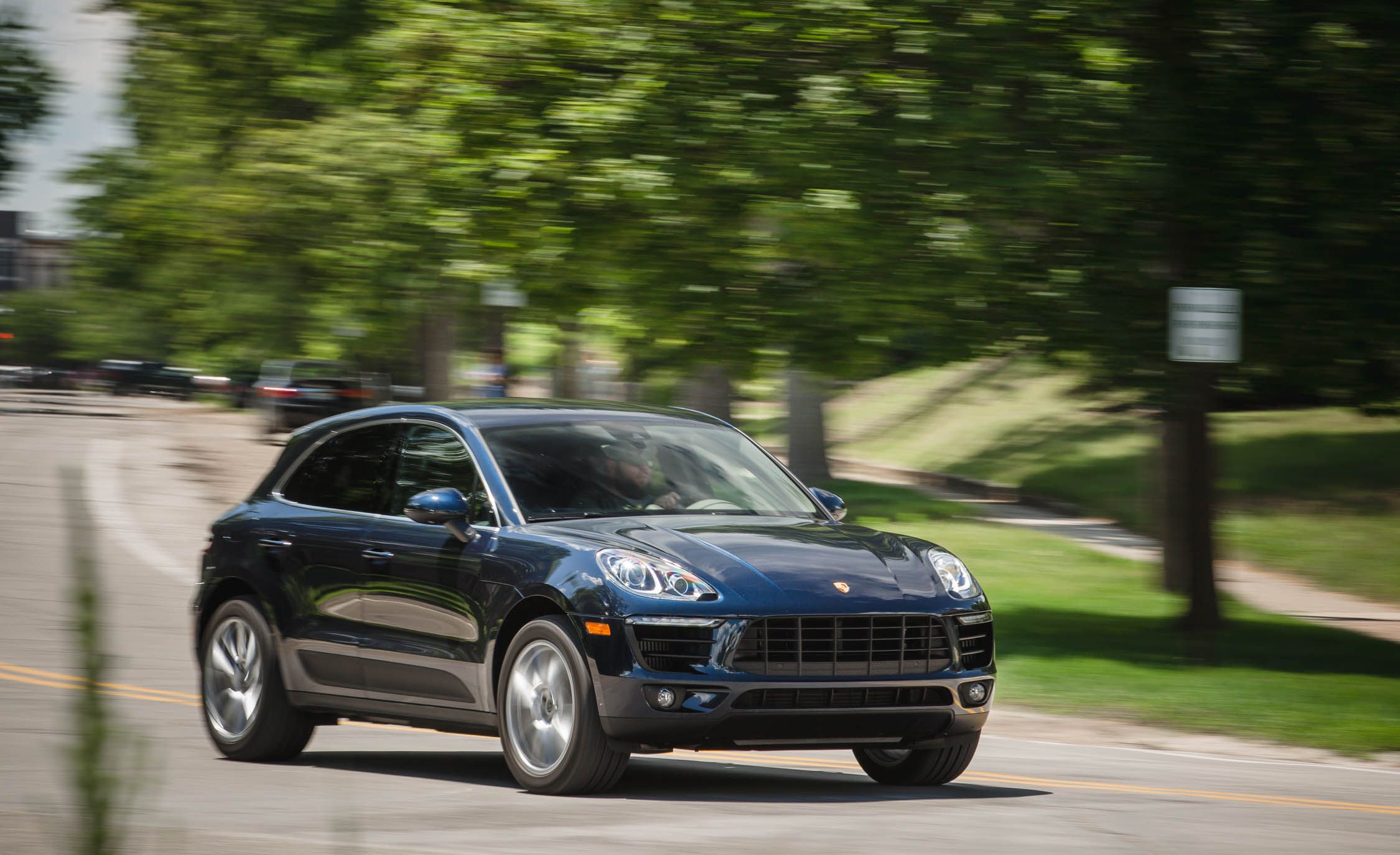 SCARICARE VIDEO PORSCHE CAYENNE