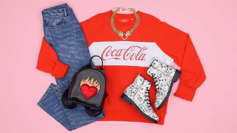 Red, Coca-cola, T-shirt, Carmine, Carbonated soft drinks, Cola, 