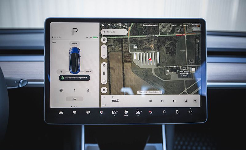 Tesla model outlet 3 infotainment