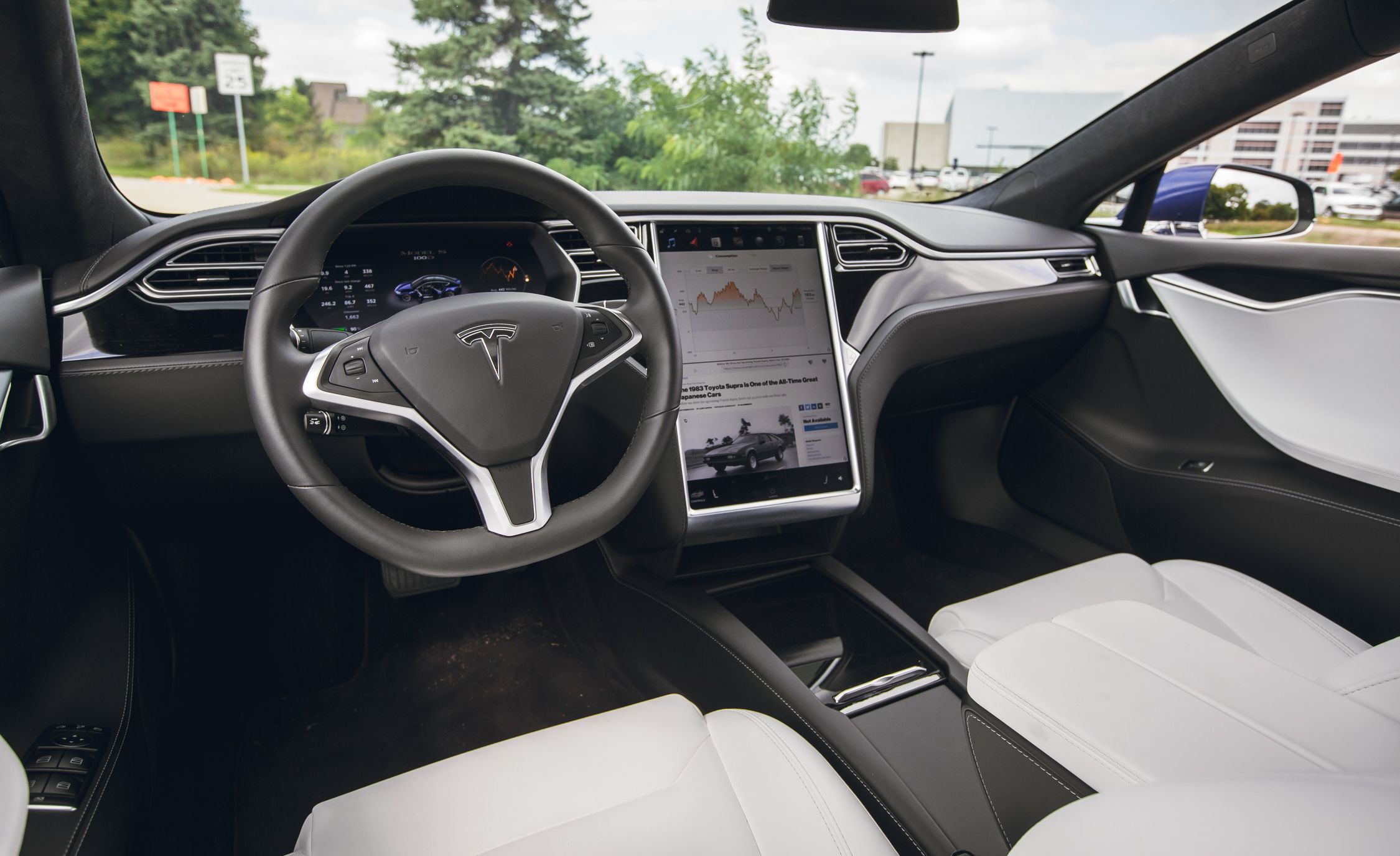 Boost Normaal kaart Tesla Recalls 135,000 Model X, Model S Vehicles for Faulty Display