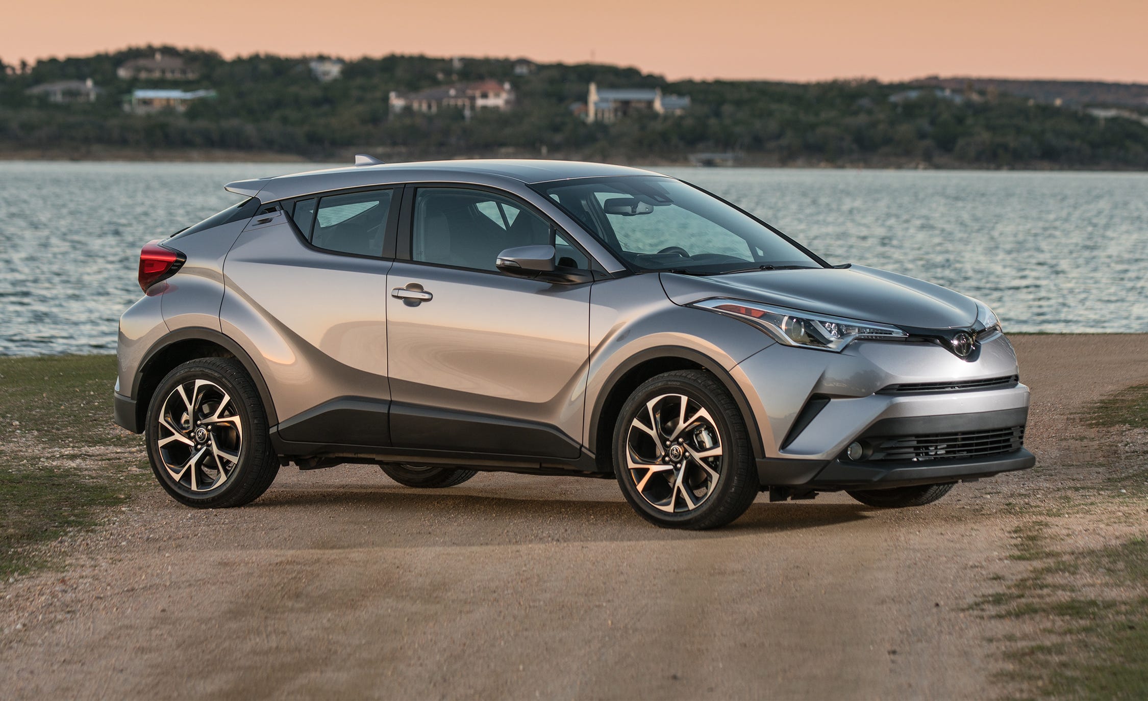 2019 Toyota C HR Review