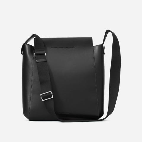 Everlane Now Making a Computer Bag That Doesn't Look Like One