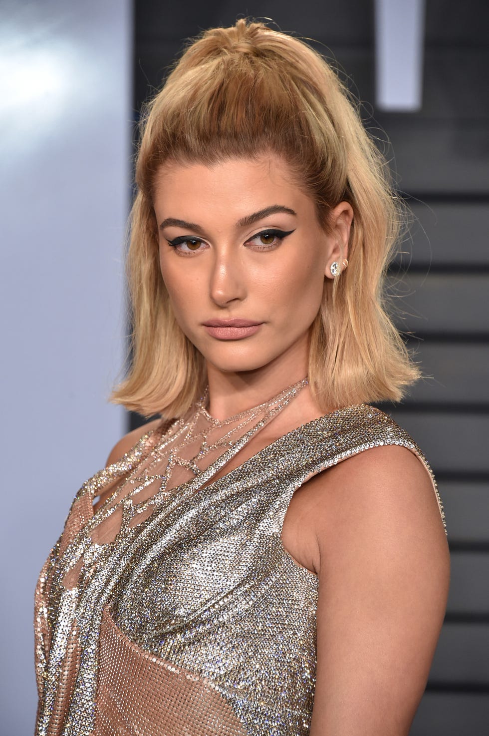 hailey bieber antes y después