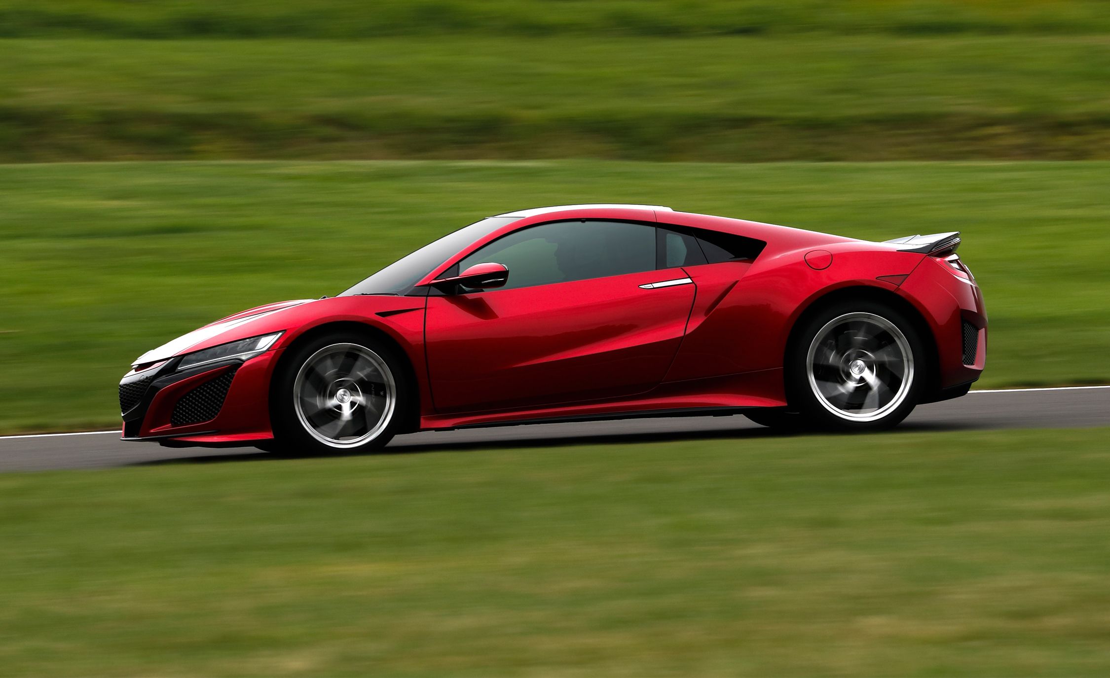 19 Acura Nsx A Hybrid Supercar With Manners