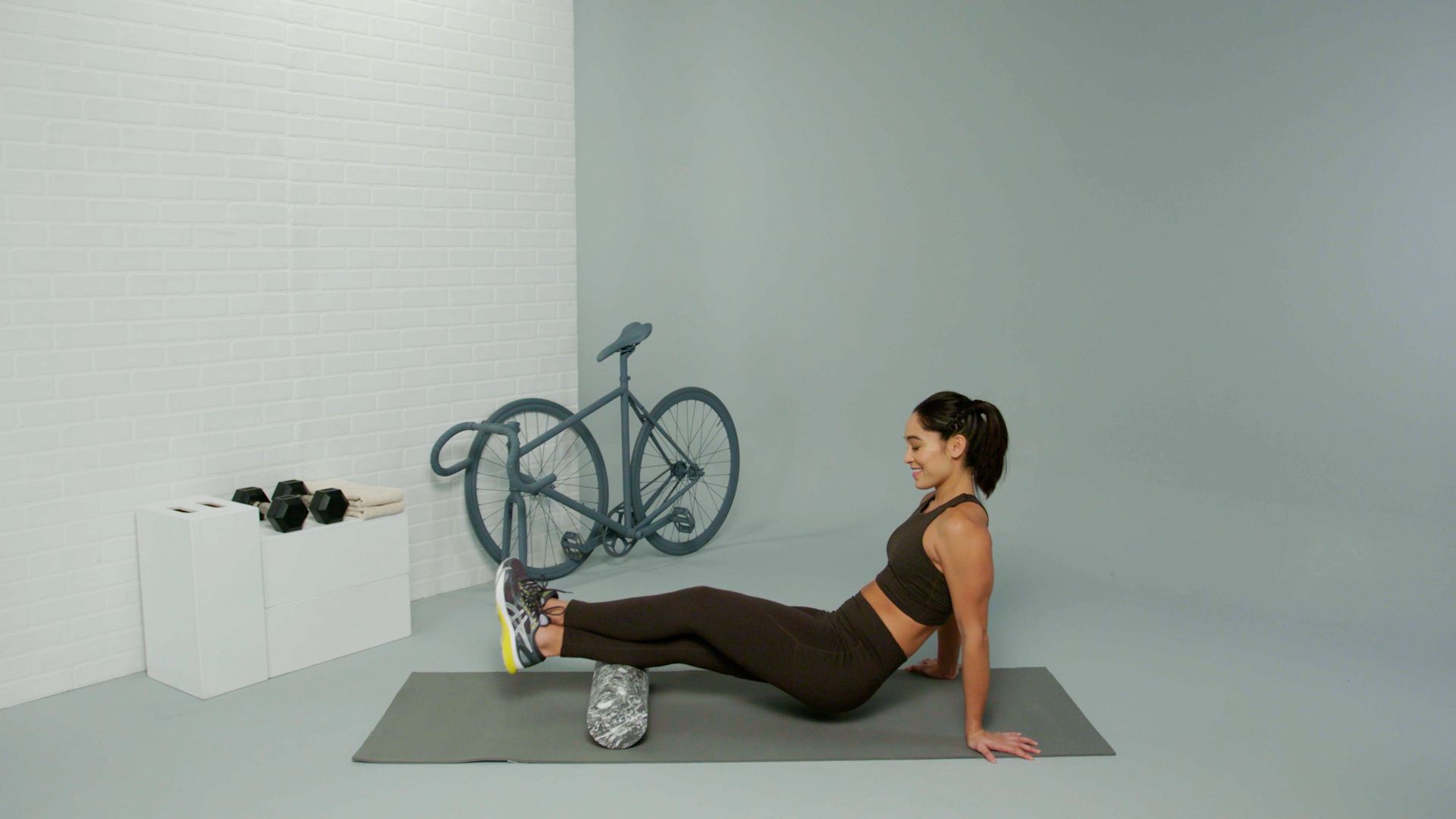 how to use a foam roller, calves