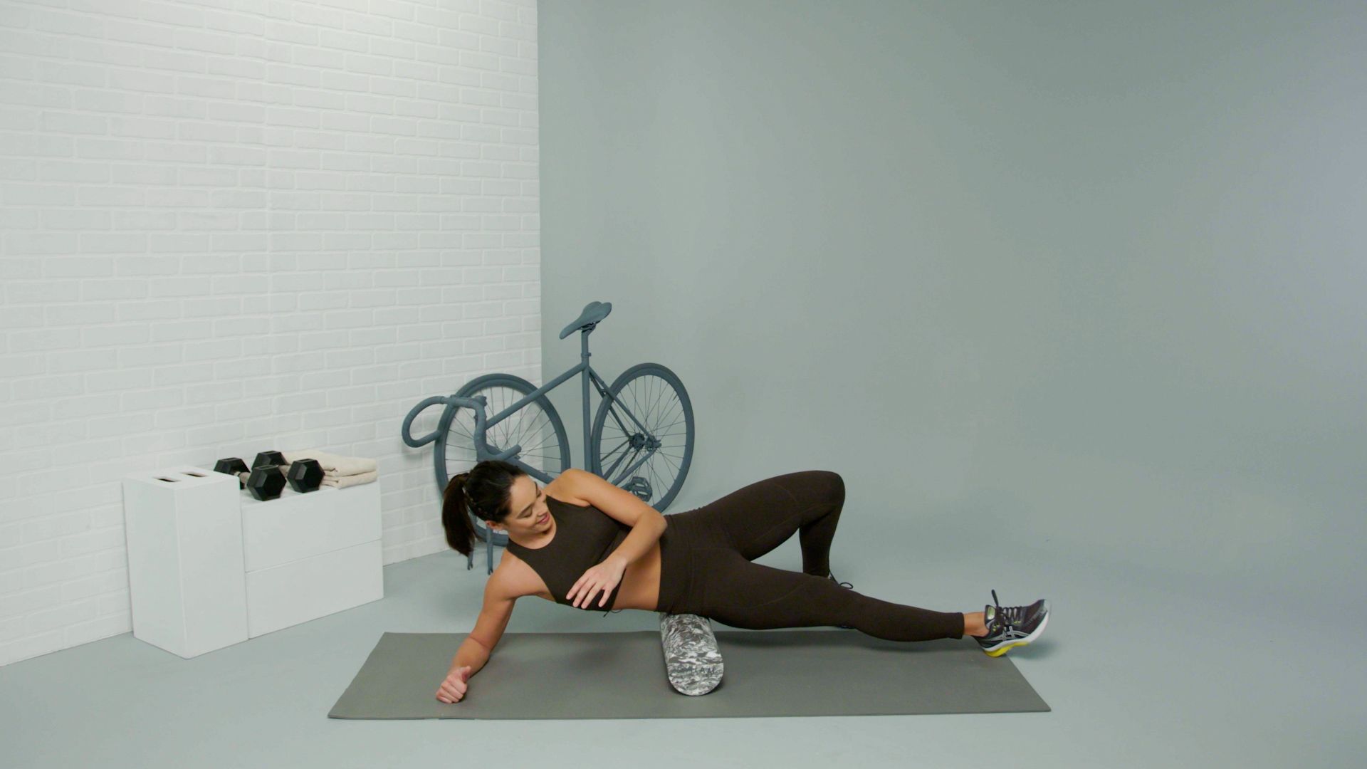 how to use a foam roller, TFL