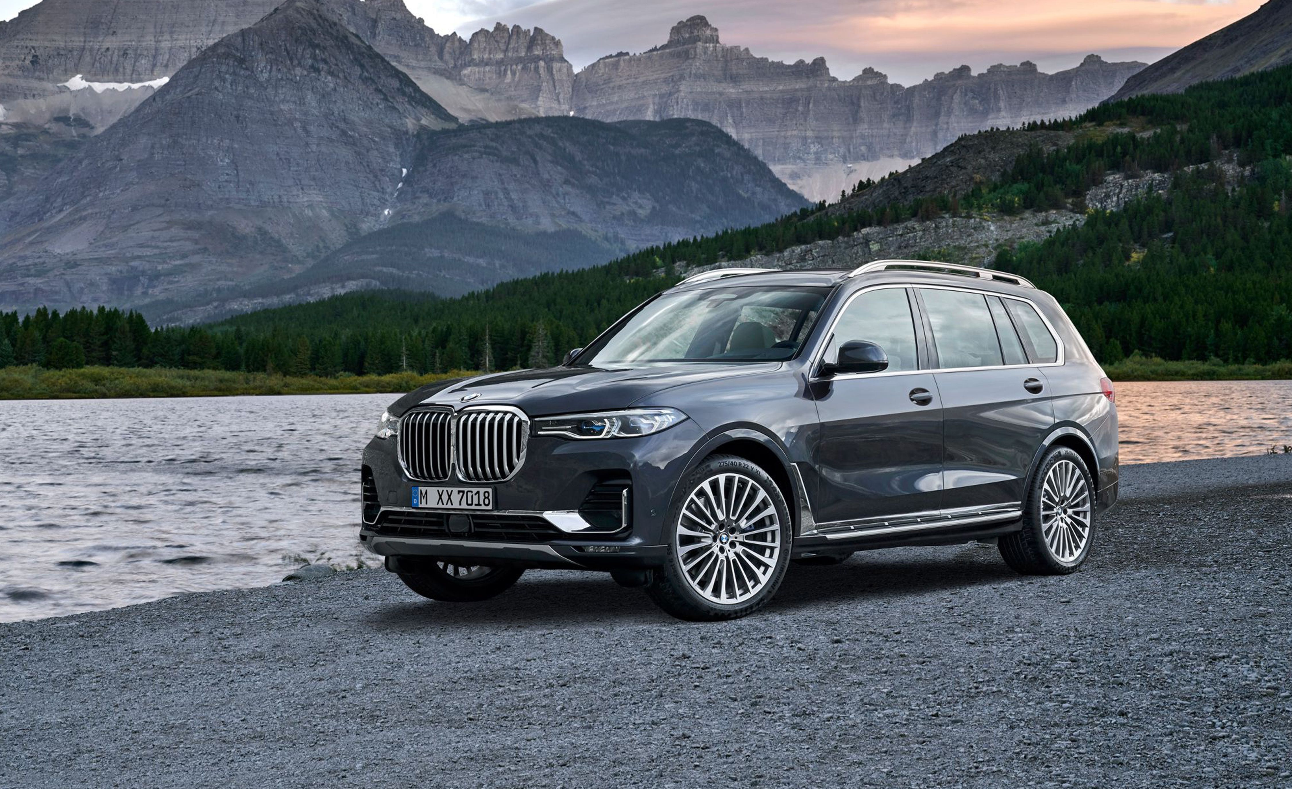 2020 BMW X7 Reviews | BMW X7 Price, Photos, and Specs | Car and Driver