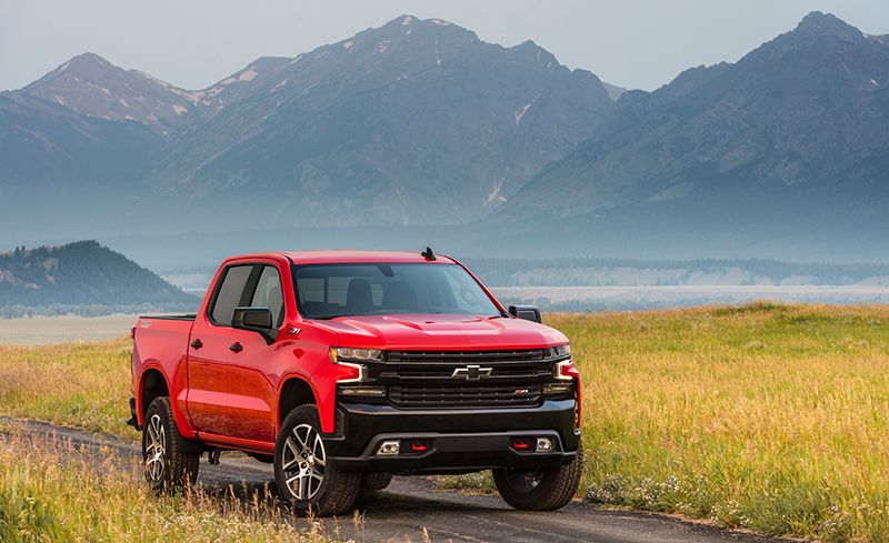 Chevrolet Presents All-New Silverado LT Trail Boss Pickup to Willie Mays World  Series MVP Steve Pearce