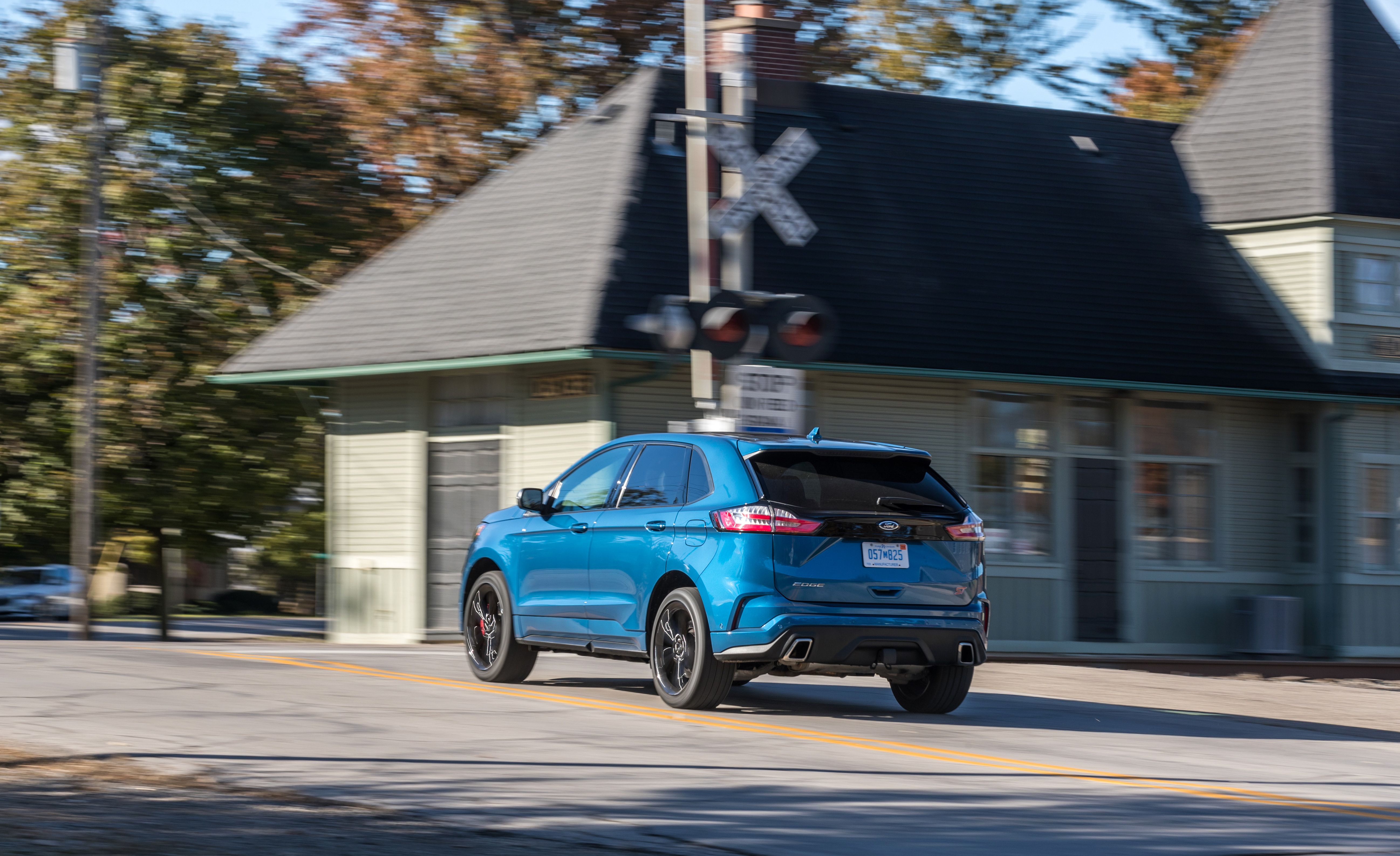 2019 Ford Edge ST Is No Quicker Than the Old Sport Model