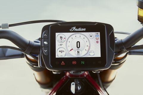 Bicycle handlebar, Cyclocomputer, Electronic device, Technology, Speedometer, Odometer, Vehicle, Bicycle accessory, Electronics, Auto part, 