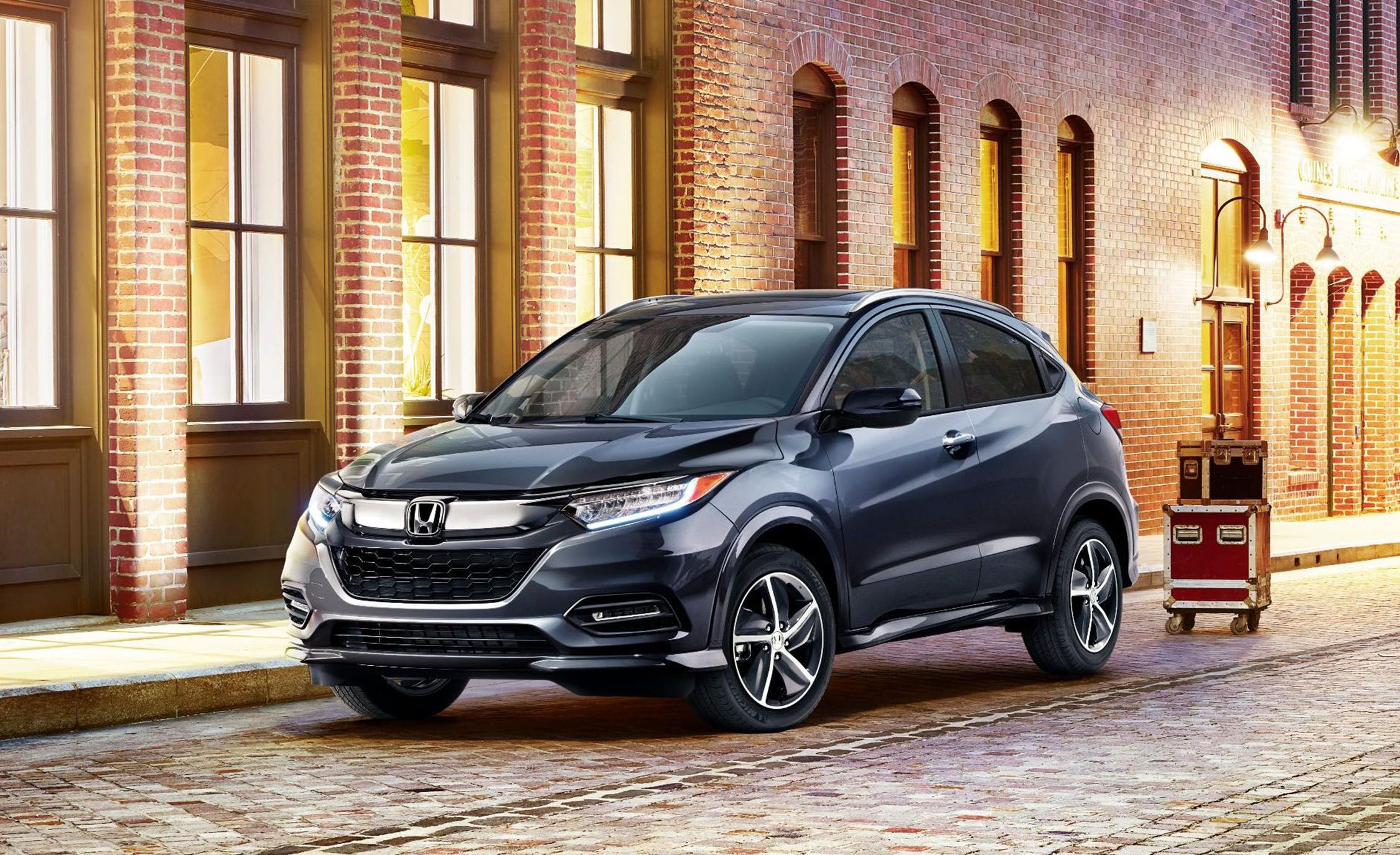 Honda hr. Honda HR-V 2019. Honda HR-V 2020. Honda HR-V 2018. Хонда HR V 2019.