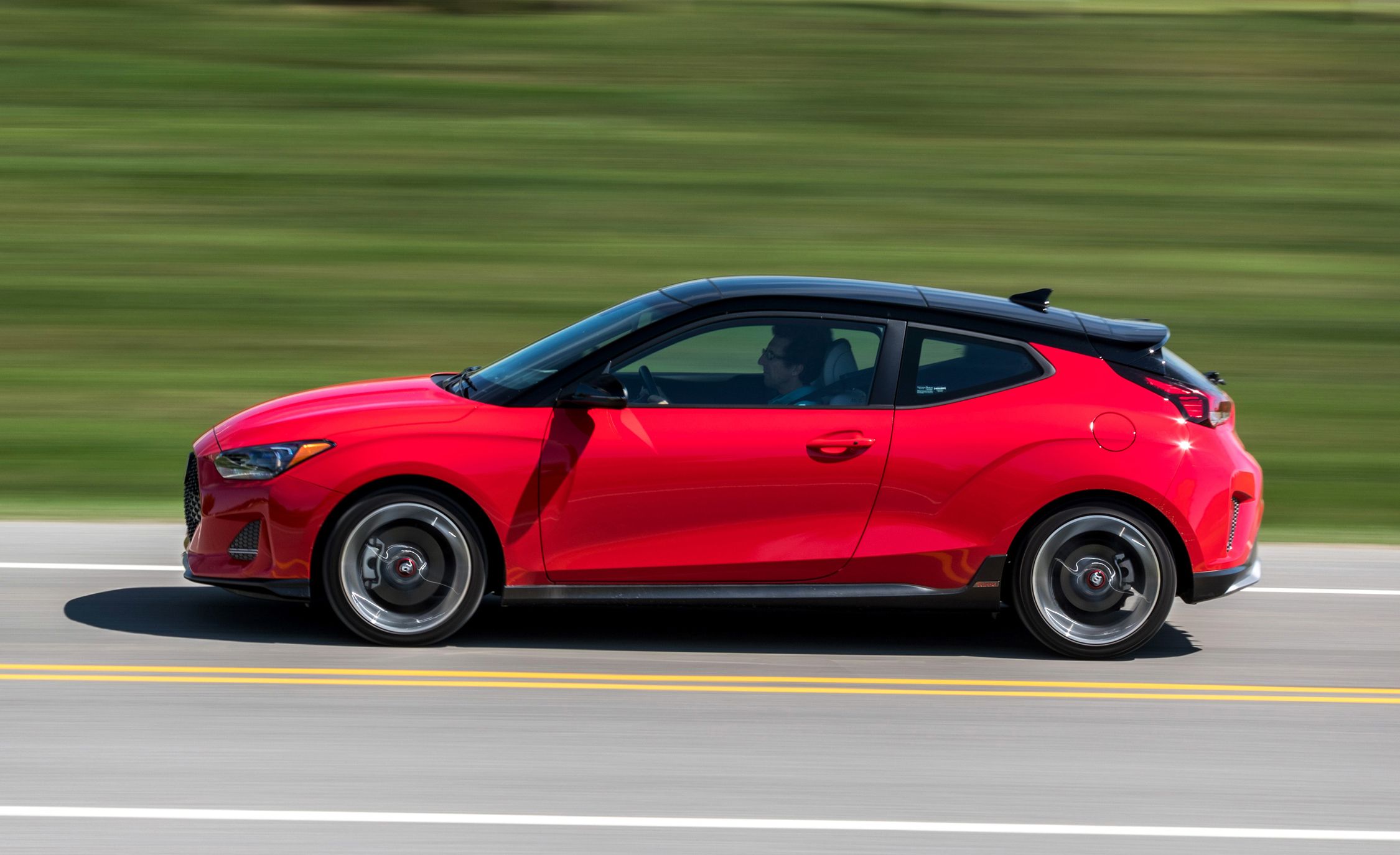 Hyundai Veloster Reviews | Hyundai Veloster Price, Photos, And Specs ...