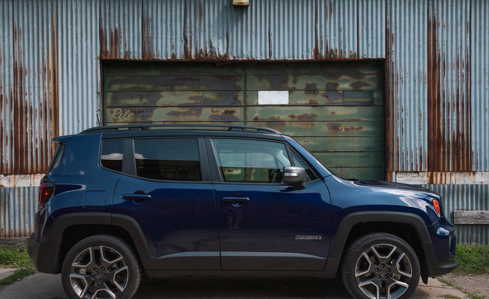 https://hips.hearstapps.com/hmg-prod/images/2019-jeep-renegade-limited-1p3t-awd-110-1567204878.jpg?crop=0.901xw:0.903xh;0.0374xw,0.0975xh&resize=980:*