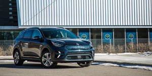 2019 Kia Niro review: A frugal and functional hybrid crossover - CNET