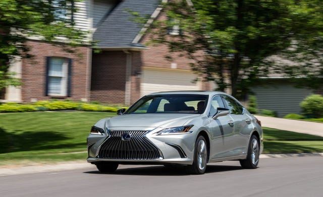 Trunk Ledge Kit | LEXUS ES 300h 2019