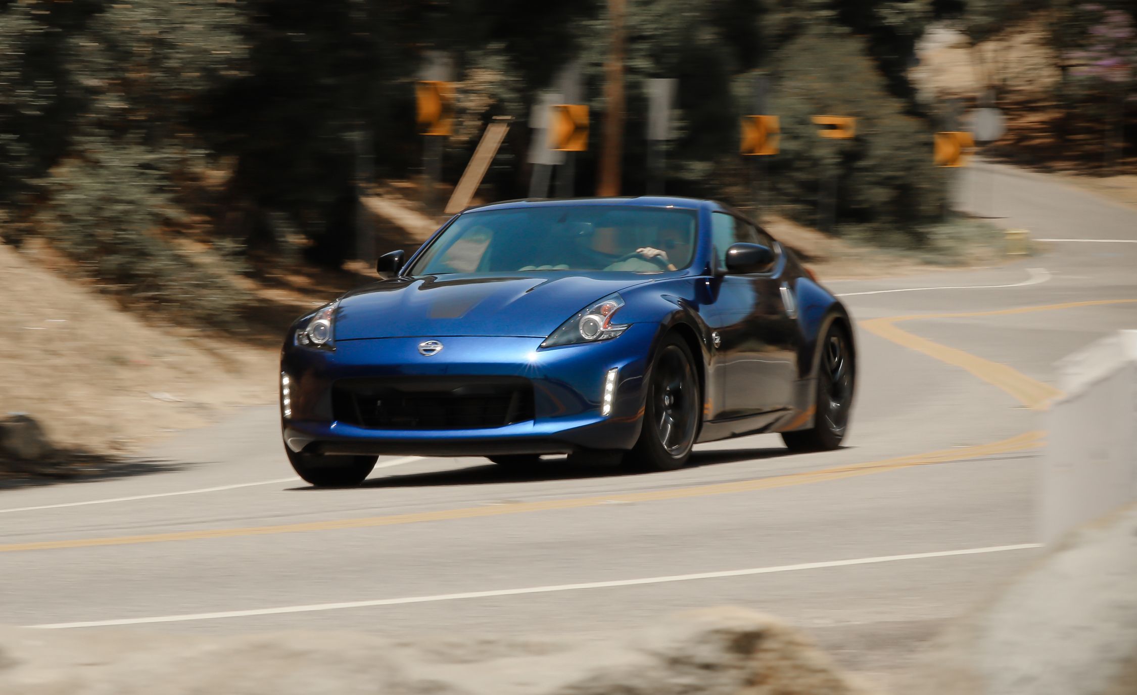 2019 Nissan 370Z Manual Tested: A Not-So-Golden Oldie