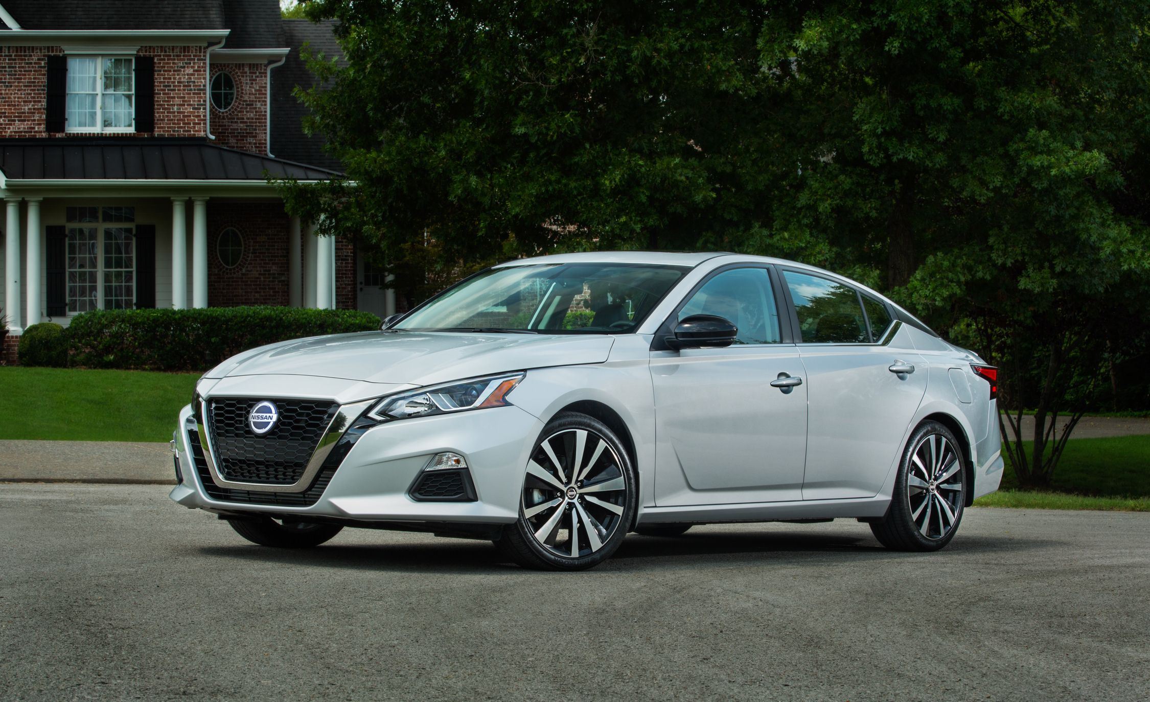 2019 Nissan Altima Reviews Price Photos And Specs 2019 Nissan Altima Reviews Price Photos And Specs Car Driver